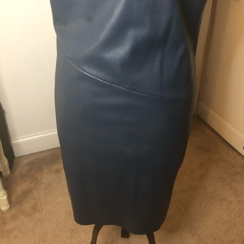 Dress - Picture 3 of 6